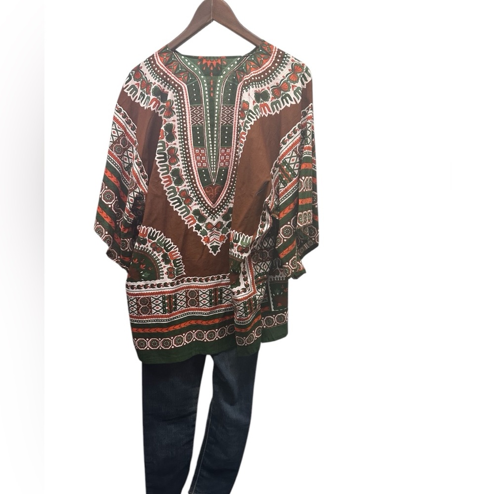 NWT.  Freesize Gypsy Rose Dashiki.  CL/GR14.  202